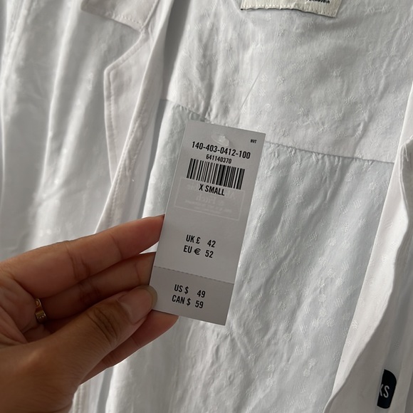 NWT abercrombie white button down short sleeve polka dot size xs - Picture 2 of 5